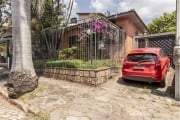 Casa para venda  no Bairro Três Figueiras em Porto Alegre