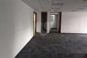 Sala comercial para alugar na Avenida Major Sylvio de Magalhães Padilha, 5200, Jardim Morumbi, São Paulo