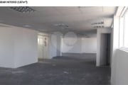 Sala comercial para alugar na Rua Adolfo Bastos, 598, Vila Bastos, Santo André