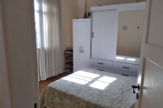 Apartamento de 2 quartos e 1 banheiro.