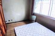 Apartamento de 3 quartos e 1 banheiro.