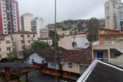 Apartamento de 2 quartos e 1 banheiro.