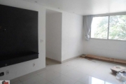 APARTAMENTO COM FINO ACABAMENTO, REPLETO DE ARMÁRIOS, PRÓXIMO A VILA MASCOTE !