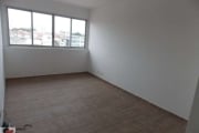 APARTAMENTO REPLETO DE ARMÁRIOS, NO MELHOR DA VILA SANTA CATARINA !