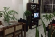 APARTAMENTO REPLETO DE ARMÁRIOS, NO MELHOR DA VILA SANTA CATARINA !