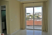 APARTAMENTO COM FINO ACABAMENTO, REPLETO DE ARMÁRIOS NO MELHOR DA VILA SANTA CATARINA !