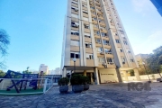 Excelente  apartamento em andar alto, com 1 dormitórios, muito ensolarado e arejado, living,banheiro, cozinha, área de serviço independente. 1 Vaga coberta . A localização do imóvel está no coração do