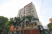 Apartamento de três dormitórios e suíte no bairro Farroupilha em Porto Alegre.&lt;BR&gt;Conheça este excelente apartamento localizado na Rua Santa Terezinha, no bairro Farroupilha, Porto Alegre. Com u