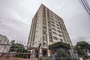 Ótimo e amplo apartamento no bairro Medianeira, de frente, com 3 dormitórios e vaga. Possui living amplo para 2 ambientes, 3 dormitórios sendo 1 suíte, banheiro social, cozinha espaçosa, área de servi