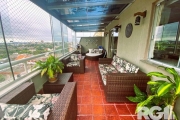 Belíssima Cobertura com 2 dormitórios, suíte, semimobiliado, espaço gourmet com churrasqueira, terraço com vista panorâmica, ótima localização, uma quadra da Protásio Alves e de toda as conveniências 