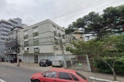 Apartamento de 02 dormitórios pronto para morar, com 61 m² privativos, living para dois ambientes, banheiro social, cozinha, área de serviços. Condomínio bem localizado, próximo a todos os recursos. A