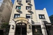 Apartamento de três quartos, suíte, WC social completo, churrasqueira no apartamento.  Os três quartos de frente para a rua.  Bairro Auxiliadora. Vaga dupla escriturada.&lt;BR&gt; Elevador, gás centra