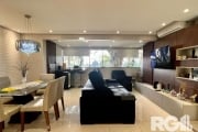 EXCLUSIVIDADE&lt;BR&gt;Raríssimo apartamento de 3 dormitórios, 104 m² privativos, 2 vagas individuais cobertas e infra completa no Petrópolis à venda por R$ 895 mil.&lt;BR&gt; &lt;BR&gt;O apartamento 