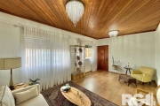 Apartamento com 3 quartos à venda na Rua Açores, Passo da Areia, Porto Alegre..&lt;BR&gt;&lt;BR&gt;Apartamento estilo casa!&lt;BR&gt;&lt;BR&gt;Espaço amplo, conforto, é a melhor definição para esse ap