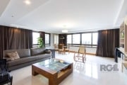 Apartamento na Tristeza com 3 suites e 3 vagas cobertas. &lt;BR&gt;Lindo apartamento com 232,02 m2  privativos, e tres vagas cobertas e escrituradas, sendo um box  duplo e outro simples, no subsolo. .