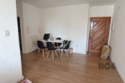 Apartamento com 02 quartos no Bairro Glória, Completamente Reformado.&lt;BR&gt;&lt;BR&gt;Descrição do Imóvel&lt;BR&gt;Este apartamento é uma verdadeira joia, completamente reformado e pronto para mora