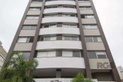 Apartamento aconchegante para comprar em Petrópolis, Porto Alegre&lt;BR&gt;&lt;BR&gt;Este excelente apartamento de três dormitórios, sendo um suíte, oferece todo o conforto e praticidade que você proc