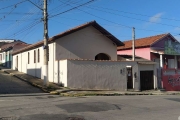 Excelente imóvel no CENTRO Rua Tiradentes, 228 ( ESQUINA c a Rua dos Operários) em frente ao BOULEVARD JACAREÍ/Hotel IBIS, tendo acesso pelas duas ruas. Uso residencial ou comercial!! 4 QUARTOS, SALA,