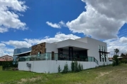 Jean Charles/Gravatá:CASA DE COND. ALTO PADRÃO 4STs-1MST, 6WCs, PISCINA AQCI,VENTILADO, 223M²