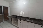 VENDA de Apartamento com 2 Quartos, Cozinha Planejada, Banheiro Reformado, Piscina, no Condomínio E