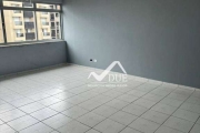 Apartamento com 3 dormitórios sendo 1 suite e dep completa deempragada na quadra da praia à venda, 137 m² por R$ 790.000 - Gonzaga - Santos/SP