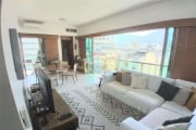 'Viva em grande estilo a um passo da praia - Seu apartamento de sonho em Ipanema!'