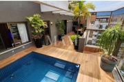 Cobertura decorada duplex com 4 quartos e piscina em condomínio fechado no Recreio