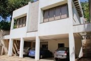 Agradável casa tipo para venda com 4 quartos, sendo 2 suítes, 366m²