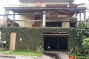 Casa à venda com 4 dormitórios e 5 vagas -  Granja Viana