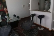 Lindo apartamento  térreo reformado com  muito bom gosto, 3 dormitórios, cozinha americana montada, área de serviço separada, living 2 ambientes, banheiro social espaçoso com box, aberturas em pvc, el