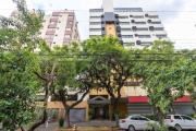 Conjunto comercial com 4 salas de aproximadamente 47m² cada,  com banheiro, recepção montada, bem iluminada, com piso e copa. Situada em uma excelente localização no Menino Deus, próximo a todas conve