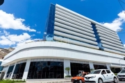 Sala comercial para locação no bairro Floresta, com aproximadamente 38,58m²  de área privativa, 01 banheiro, 01 vaga de estacionamento para 01 carro, posição solar oeste. Portaria 24hs, elevadores, sa