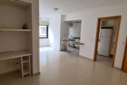 Apartamento de 3 dormitórios, 1 suíte com ventilação natural,living dois ambientes janela panorâmica ótima iluminação, cozinha com passa prato e área de serviço,banheiro social com box,semi mobiliado,