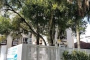 Apartamento de 2  dormitórios, portas de madeira, áreas condominiais com cerâmica, fachada em cerâmica, vagas duplas e simples, água quente de passagem, amplo apartamento com 84 metros, churrasqueira,