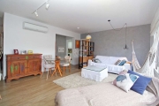 Apartamento Semi Mobiliado no Grand Park Eucaliptos com 3 suítes, sala de estar com lareira, churrasqueira, lavabo e dependência de empregada, Apartamento com sol da manha e vista livre.&lt;BR&gt;2 va