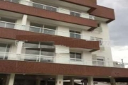 Vende, ótimo apartamento de frente, com 2 dormitórios sendo uma suíte, living estendido para dois ambientes com sacada, cozinha americana, churrasqueira, área de serviço e banheiro social. Com vista p