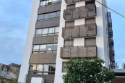 Excelente apartamento 2 dormitórios sendo 1 suíte, semimobiliado, living 2 ambientes,  banheiro social, cozinha americana com churrasqueira, área de serviço e box duplo de garagem coberto. Aquecedor d