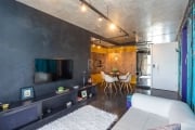 Saia do comum! Apartamento de 2 dormitórios, com churrasqueira, 100% mobiliado e decorado.&lt;BR&gt;Imaginou trazer somente suas roupas e pronto?&lt;BR&gt;Este apartamento de 2 dormitórios é completo 