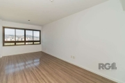 Ótimo apartamento de 62m² no Jardim do Salso! O imóvel conta com 2 dormitórios sendo 1 suíte,  banheiro social com ventilação natural, amplo living para dois ambientes, cozinha com churrasqueira, área