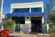 Ótimo prédio comercial muito bem localizado, próximo da Av. Dr. Campos Velho e Cavalhada próprio para cozinha industrial ou outros possibilidades de comércio. Com 07 banheiros. Possui peças amplas e b