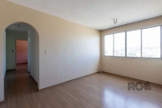 Otima localização!&lt;BR&gt;apartamento com living para dois ambientes, dois dormitorios, banheiro, área de serviço separada e com  banheiro auxiliar.&lt;BR&gt;Piso laminado,&lt;BR&gt;andar alto.&lt;B