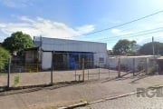 Depósito Comercial para Alugar no Bairro Menino Deus, Porto Alegre&lt;BR&gt;&lt;BR&gt;Disponível para locação, este depósito comercial no bairro Menino Deus oferece uma área privativa de 1.660m². O es