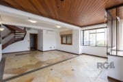 Cobertura com 03 três dormitórios na Av.Ganzo ,bairro Menino Deus em Porto Alegre / RS. Mede 262 m² privativos. Conservação impecável. Vista belíssima do Guaíba. Terraço com deck e piscina, churrasque