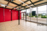 Excelente loja de 360m², com piso cerâmico na entrada e o restante com concreto polido, além de 2 banheiros. Junto ao Rossi Business Park, na Av. Ipiranga, com estacionamento frontal para clientes, vi