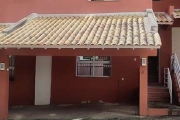 Belíssimo sobrado  em condomínio com 174m², possibilidade pra 4 dormitórios, 2 vagas cobertas.  Rua Comendador Duval, Jardim Floresta.&lt;BR&gt;Condomínio com apenas  10 casas composta 3 pavimentos.&l