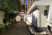 Casa térrea 342m², em excelente localização na Vila Bastos, Santo André.