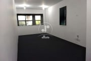 Sala comercial de 33m² no Centro de Santo André, com 1 banheiro e 1 vaga de garagem