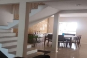 Casa Assobradada com 260m² 3 dormitórios , 1 suítes . 8 vagas de garagem .