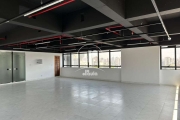 Estuda permuta até valor total Excelente localização sala comercial com 131,54 m²!