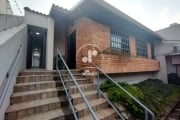 Casa Comercial de 203m² à Venda em Santo André-SP: 9 Quartos, 2 Suítes e 6 Banheiros